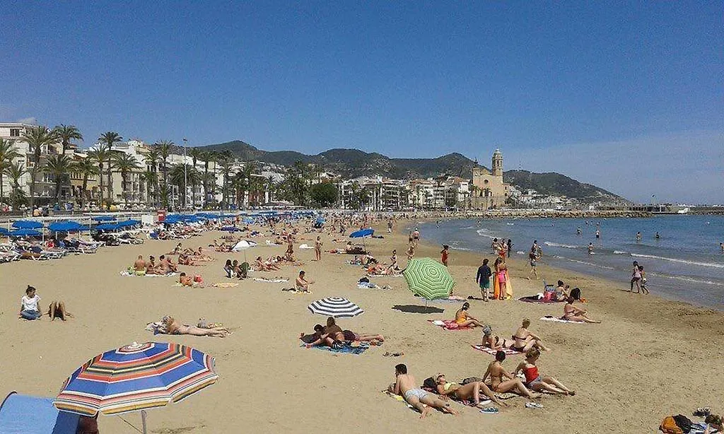 3 Bedroom Apartment With Private Garden On Top Location Sitges Centre Beach 0*,  스페인