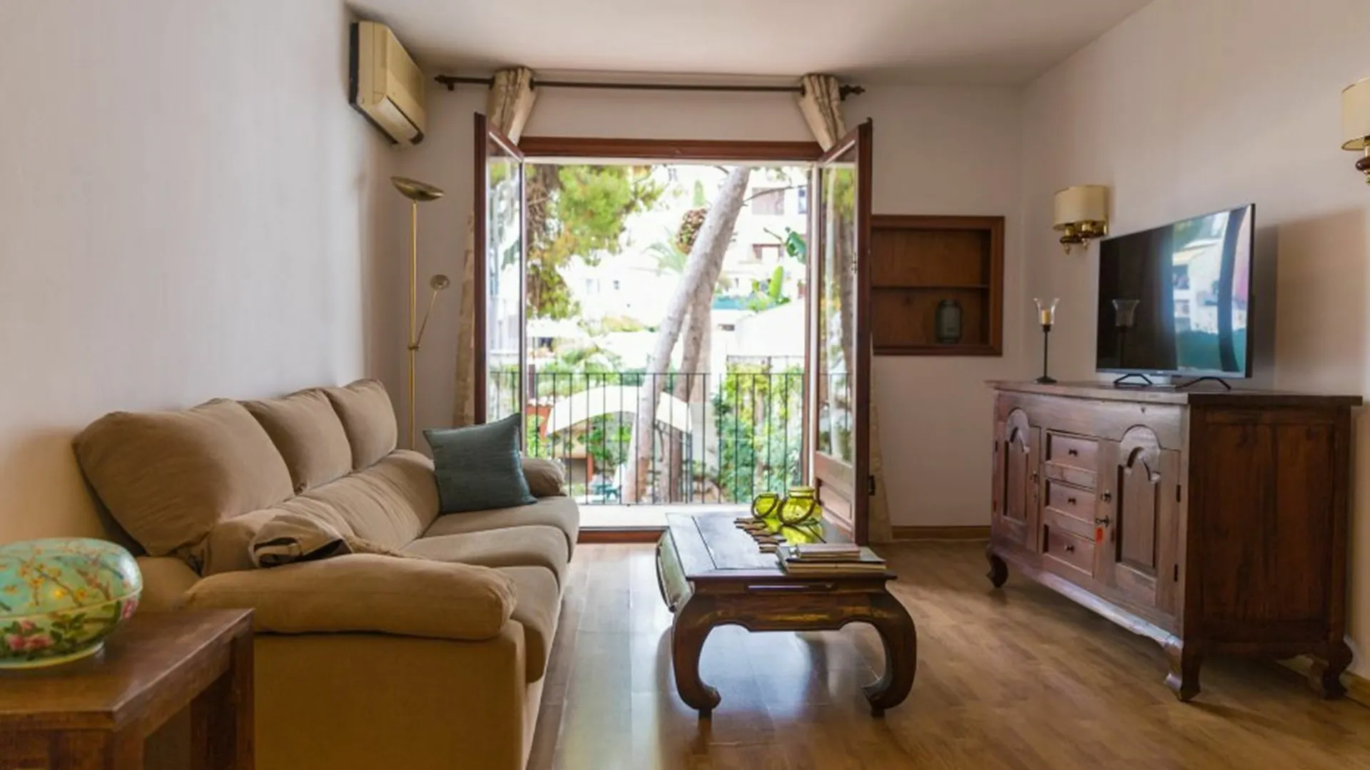 3 Bedroom Apartment With Private Garden On Top Location Sitges Centre Beach 0*,